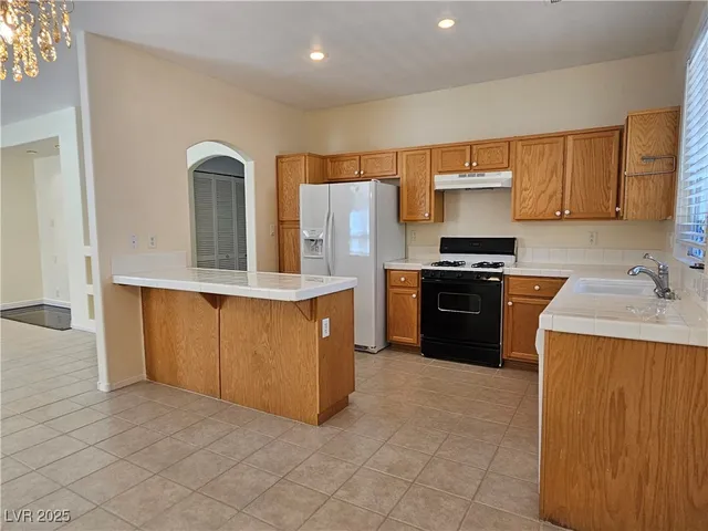 $1,895 | 9936 Mystic Dance Street, Las Vegas, NV 89183