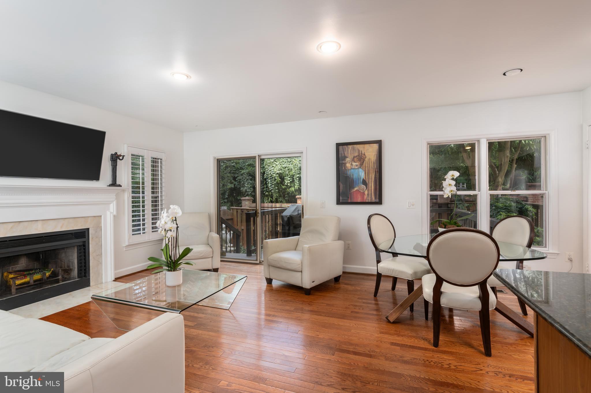 1498 Hampton Hill Circle McLean, VA 22101 - Photo 12 of 27