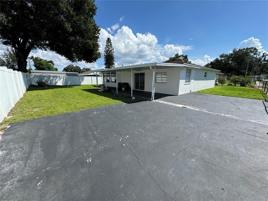 7102 Reindeer Road Tampa, FL 33619 - Photo 4 of 25