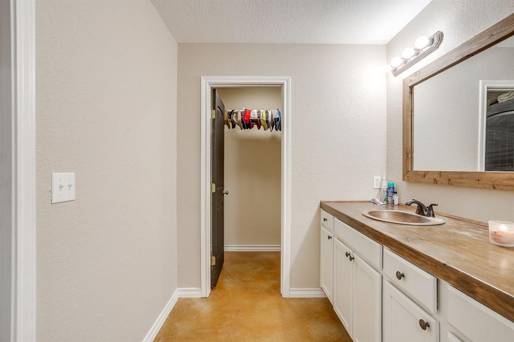 301 Willow Circle Springtown, TX 76082 - Photo 24 of 40