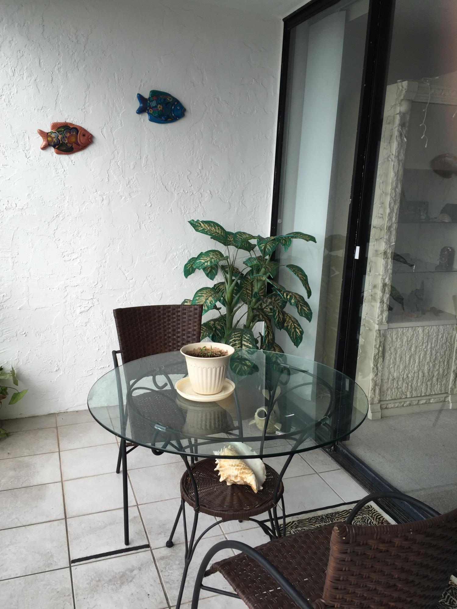 4 Royal Palm Way, Unit 604 Boca Raton, FL 33432 - Photo 4 of 10 Patio