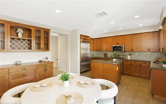 $1,229,000 | 23 Crosspointe, Irvine, CA 92618