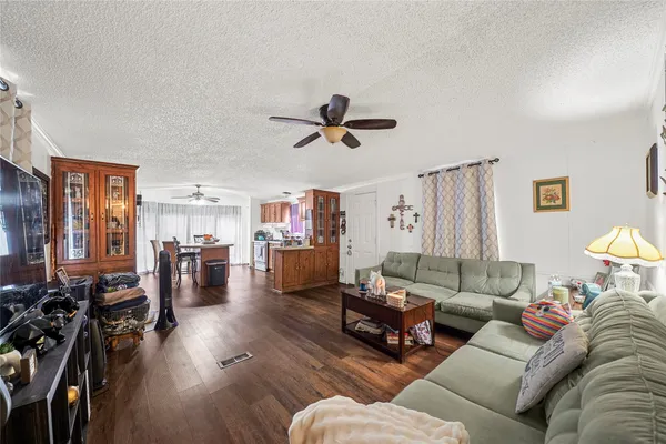 $649,000 | 19645 Nordt Road, Damon, TX 77430