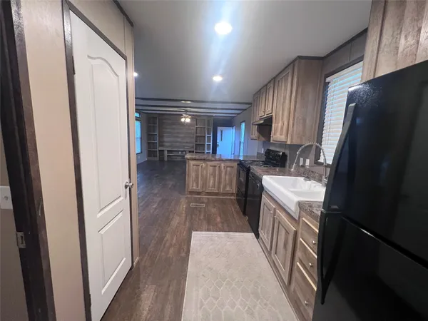 $649,000 | 19645 Nordt Road, Damon, TX 77430