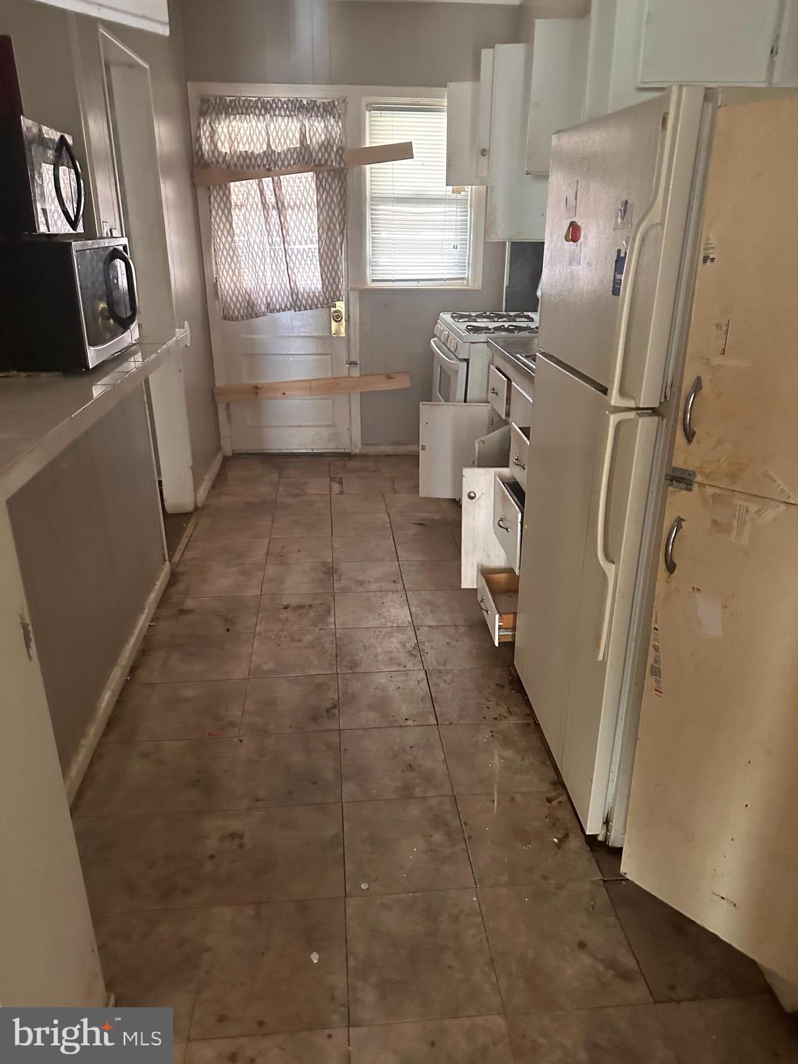 4113 Century Road Baltimore, MD 21206 - Photo 3 of 7