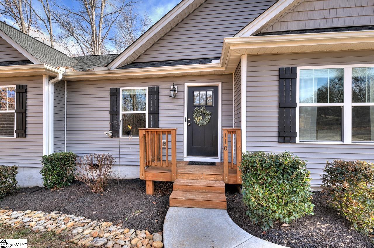 110 Sanders Drive Easley, SC 29642 - Photo 2 of 24
