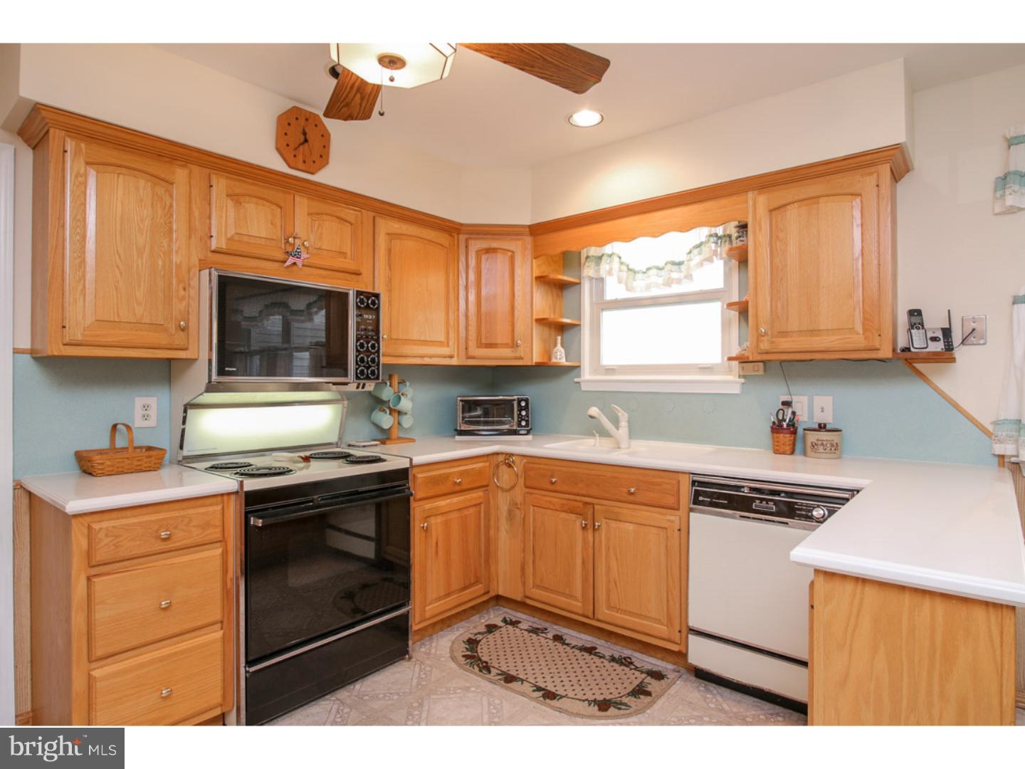 3215 Raye Road Thorndale, PA 19372 - Photo 11 of 25 Kitchen