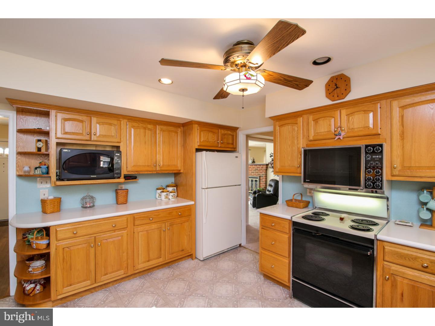 3215 Raye Road Thorndale, PA 19372 - Photo 10 of 25 Kitchen