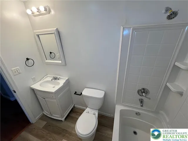 $319,000 | 236 Vista Drive, Easton, PA 18042