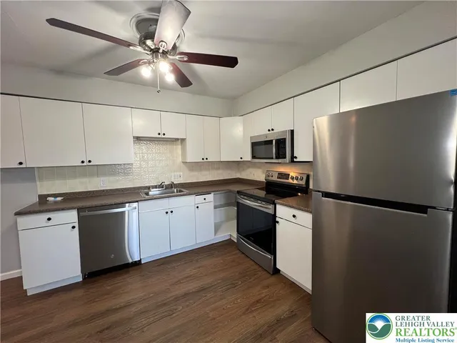 $319,000 | 236 Vista Drive, Easton, PA 18042