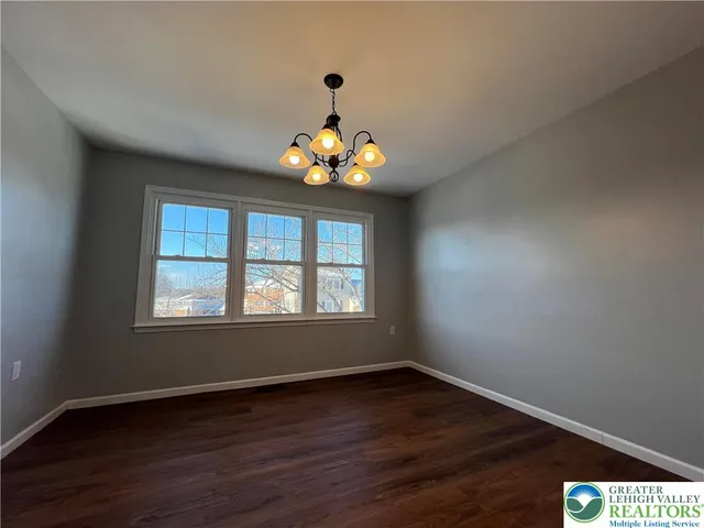 $319,000 | 236 Vista Drive, Easton, PA 18042