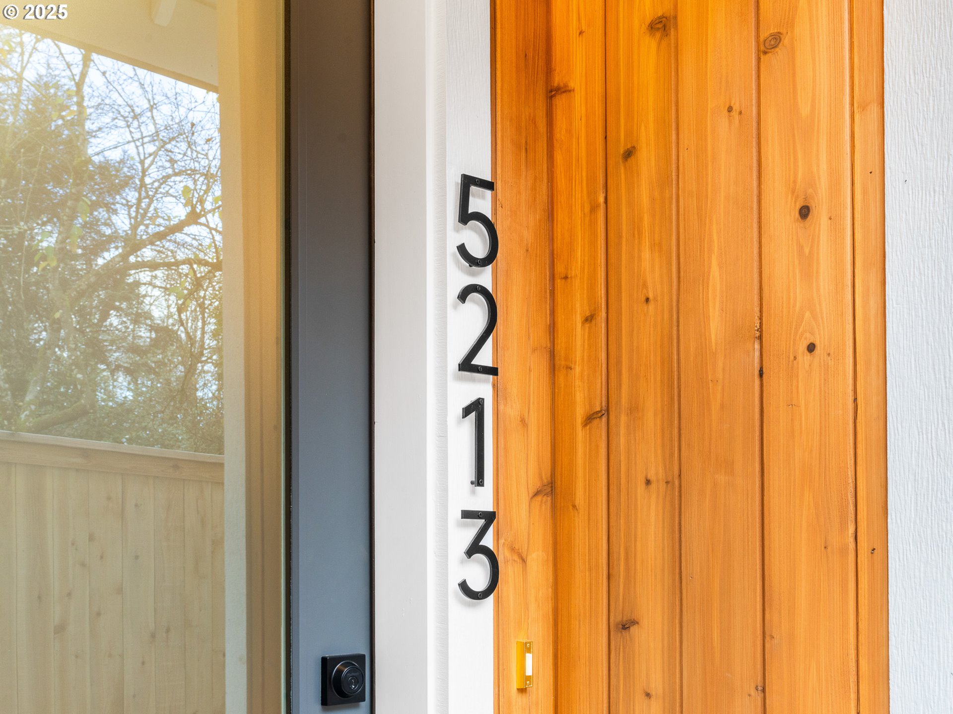 5213 Southwest Vacuna Street Portland, OR 97219 - Photo 2 of 16