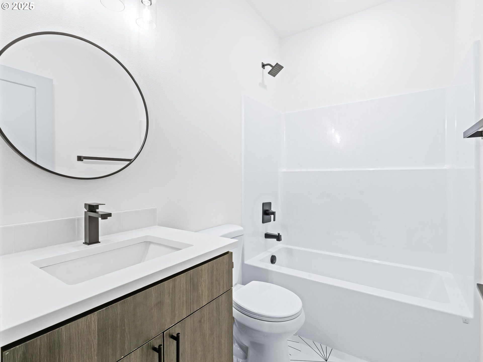 5213 Southwest Vacuna Street Portland, OR 97219 - Photo 10 of 16