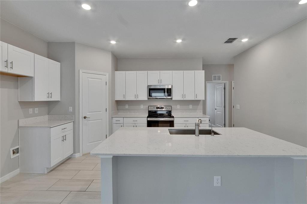 13187 Palmerston Road Riverview, FL 33579 - Photo 5 of 35