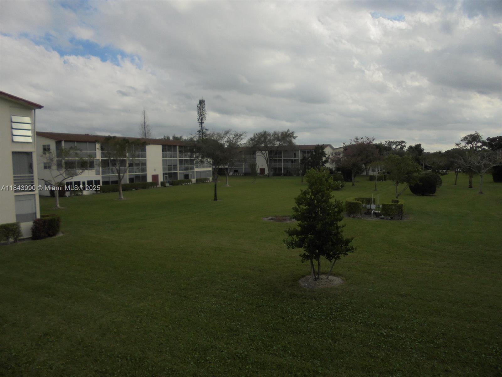 400 Brighton J, Unit 400 Boca Raton, FL 33434 - Photo 16 of 32