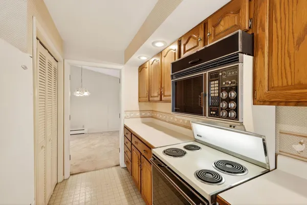 $269,900 | 1506 Wheeler Road, Unit H, Madison, WI 53704