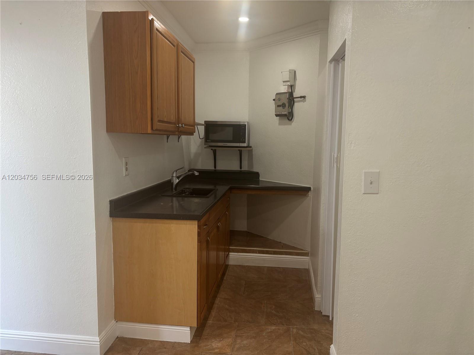 17811 Southwest 152nd Place Miami, FL 33187 - Photo 8 of 10