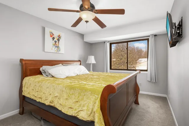 $270,000 | 13611 86th Avenue North, Maple Grove, MN 55369