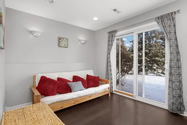 $270,000 | 13611 86th Avenue North, Maple Grove, MN 55369