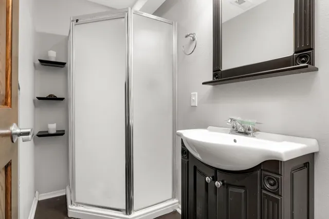 $270,000 | 13611 86th Avenue North, Maple Grove, MN 55369