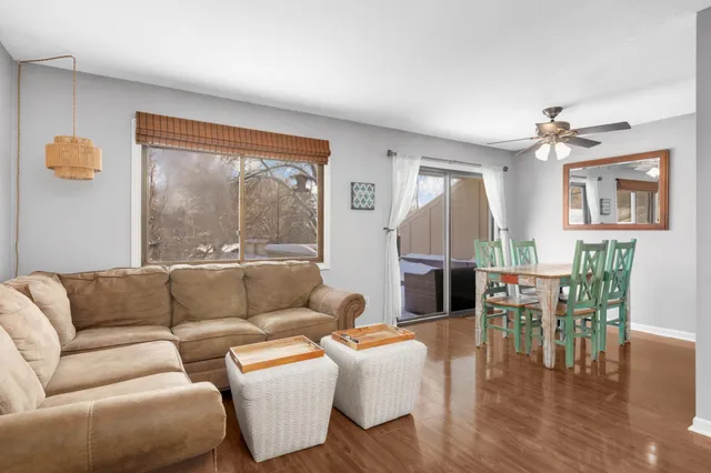 $270,000 | 13611 86th Avenue North, Maple Grove, MN 55369