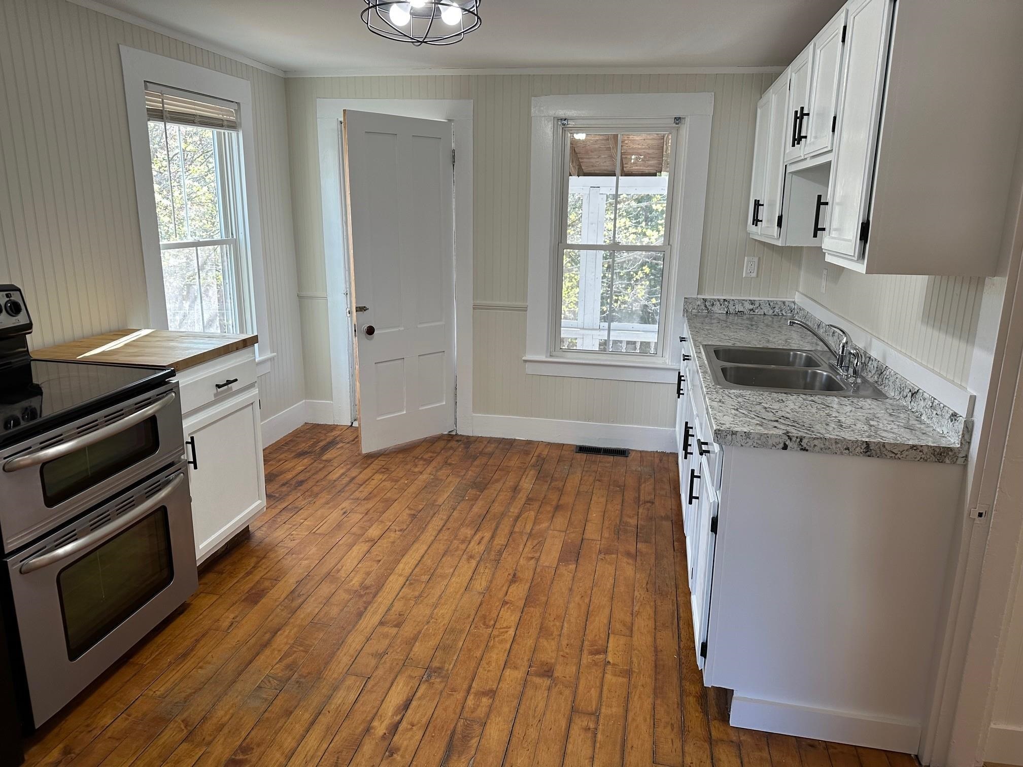 30 Main Street Bennington, NH 03442 - Photo 2 of 13