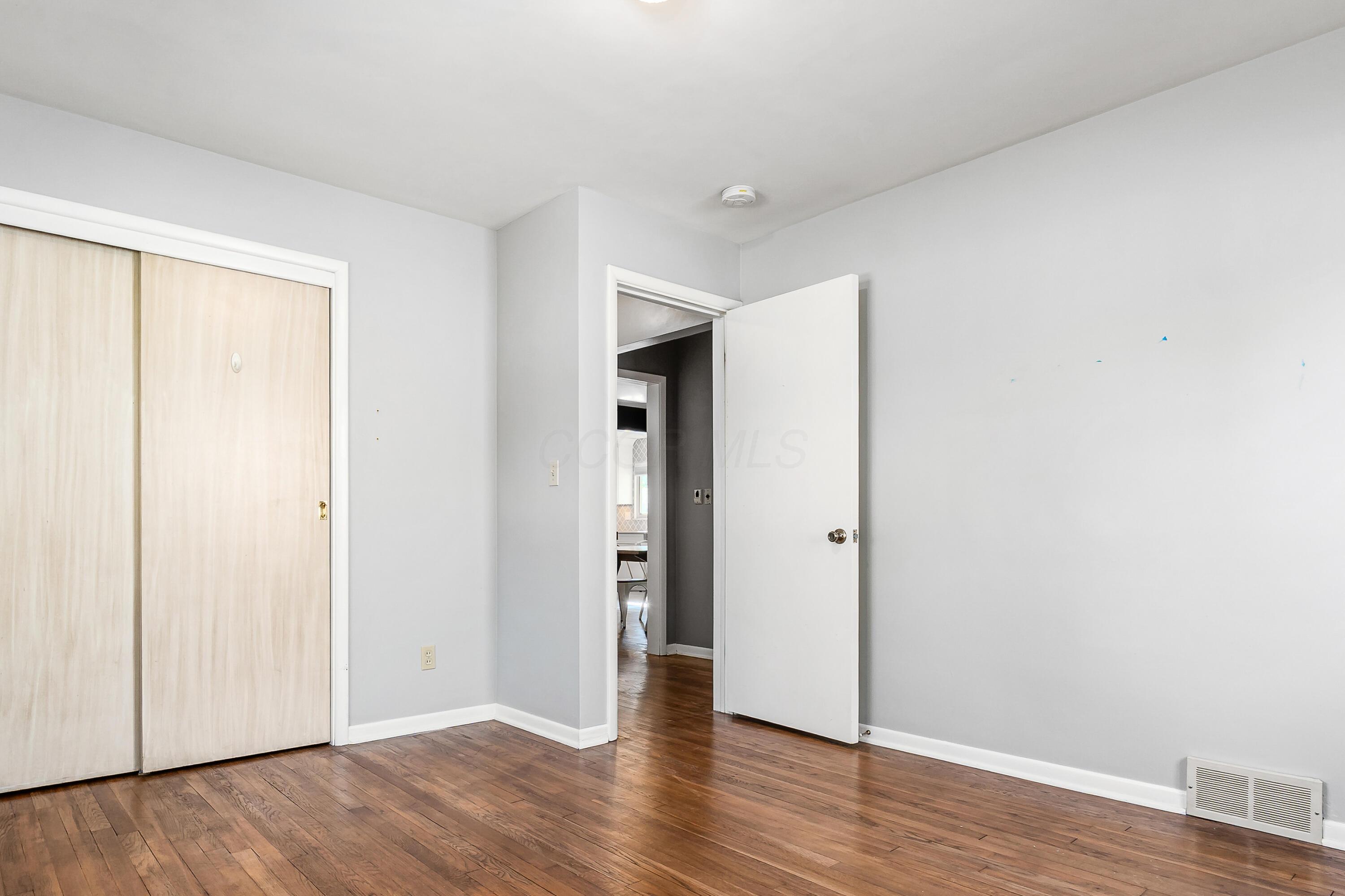 2745 Cranford Road Columbus, OH 43221 - Photo 23 of 42 Bedroom Two