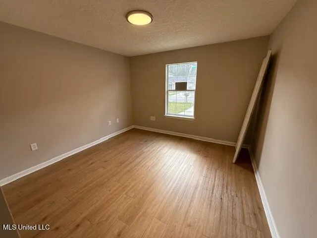 $1,200 | 5422 Quail Creek Circle, D'Iberville, MS 39540