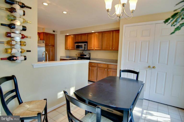 1505 Deer Point Way Reston, VA 20194 - Photo 2 of 19 Breakfast room to Kitchen