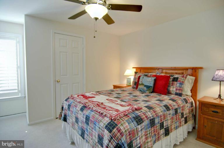 1505 Deer Point Way Reston, VA 20194 - Photo 16 of 19 Bedroom 2
