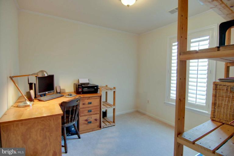 1505 Deer Point Way Reston, VA 20194 - Photo 5 of 19 Bedroom 3