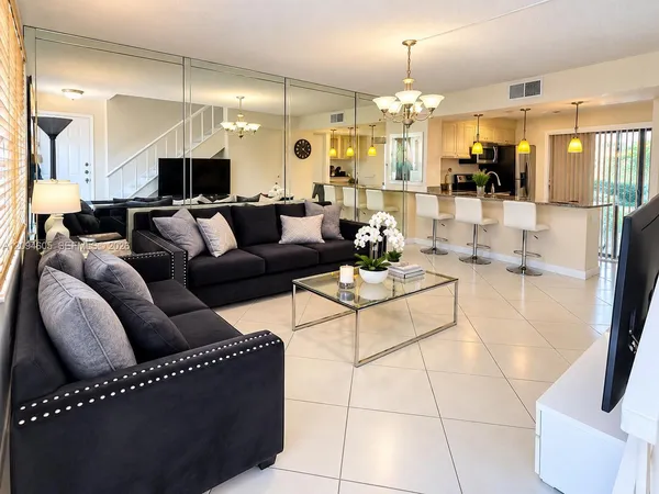 $3,000 | 1807 Southwest 107th Avenue, Unit 2210, Miami, FL 33165
