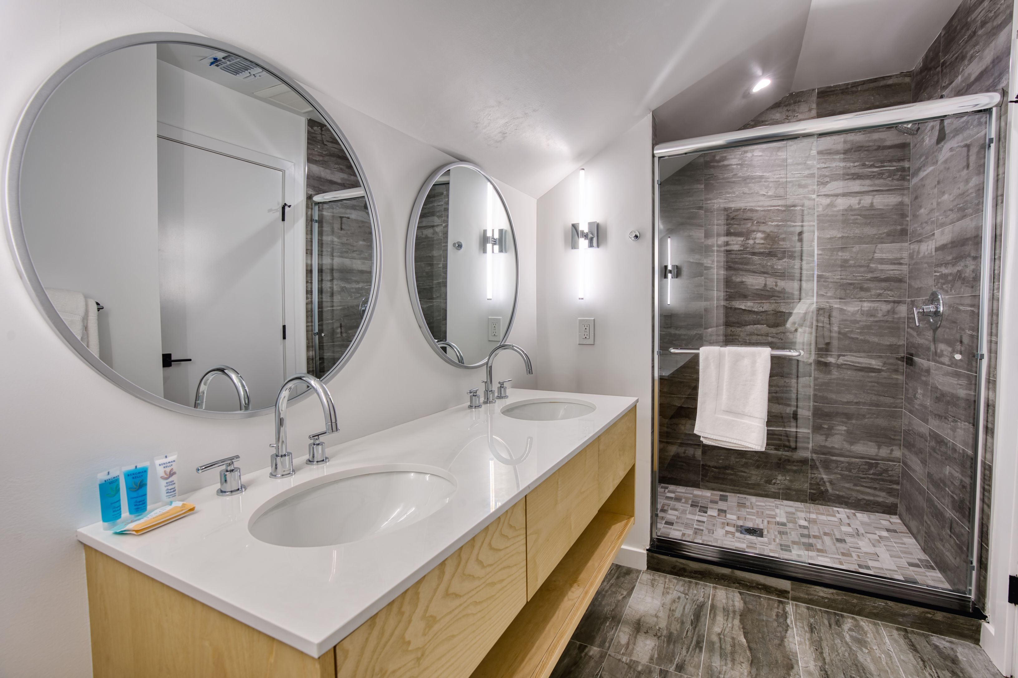 40 Bridies Path Southampton, NY 11968 - Photo 16 of 21