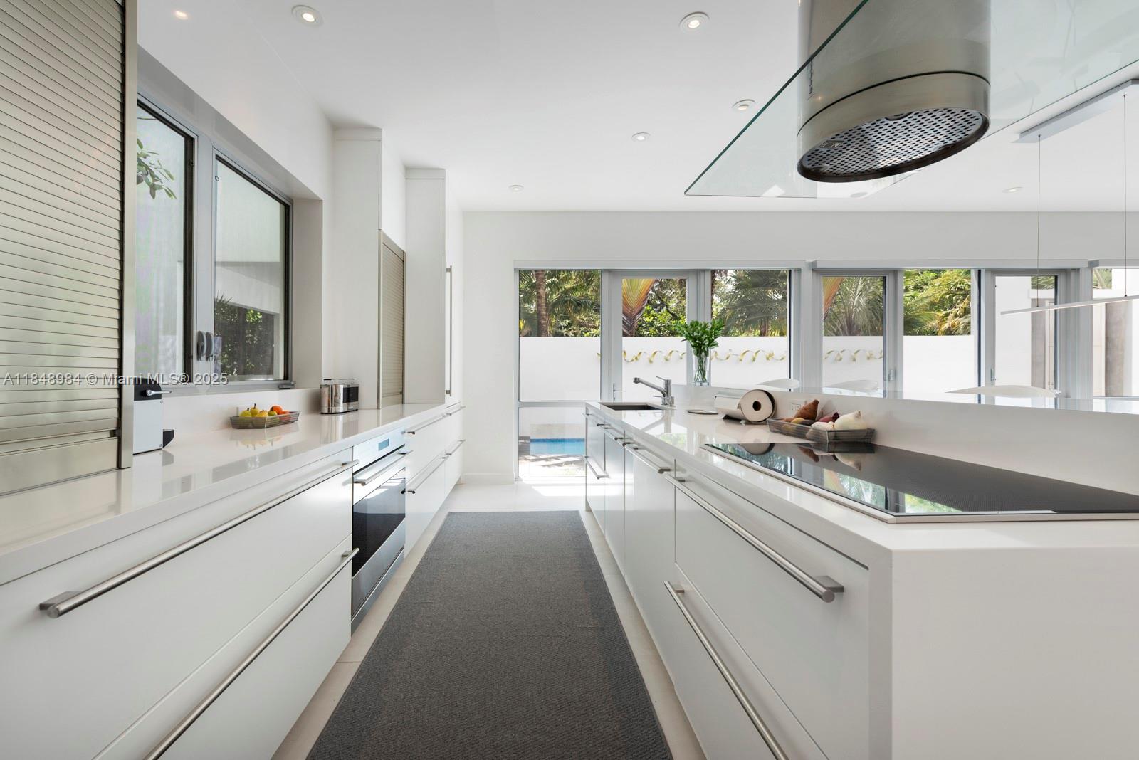 3175 Washington Street Miami, FL 33133 - Photo 17 of 42