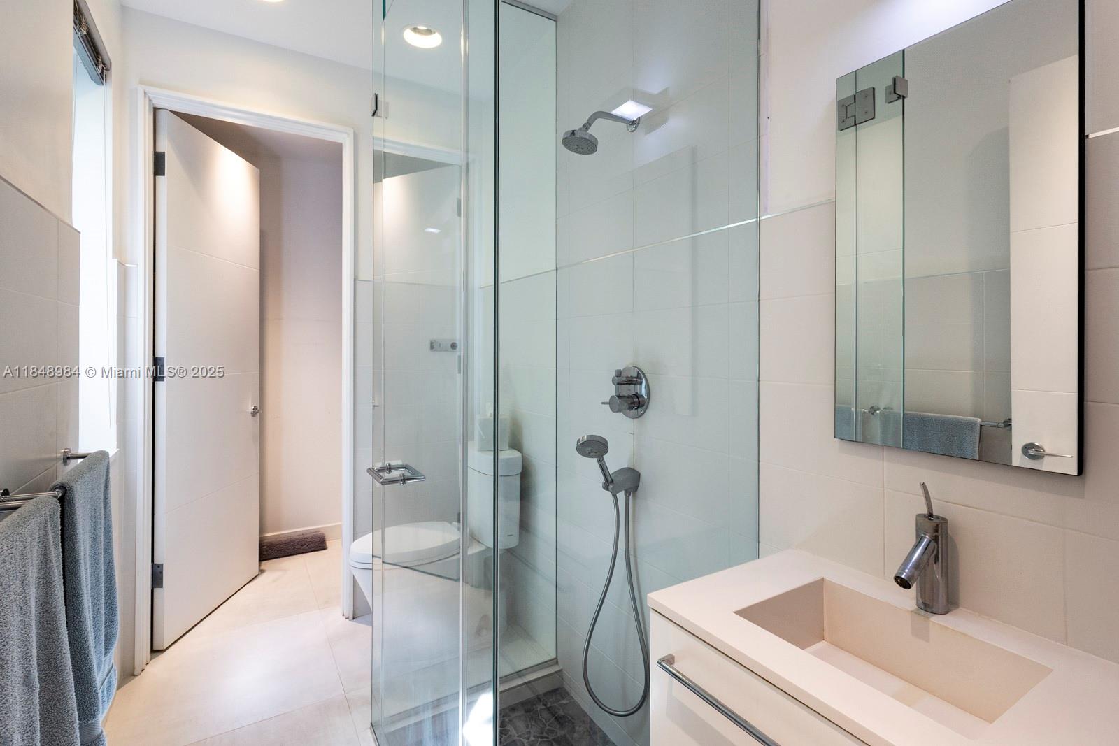 3175 Washington Street Miami, FL 33133 - Photo 25 of 42