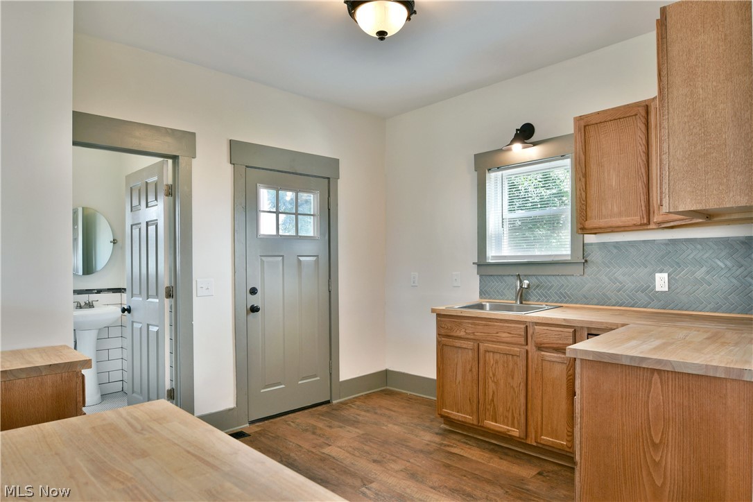 622 High Avenue Southwest Canton, OH 44707 - Photo 15 of 50