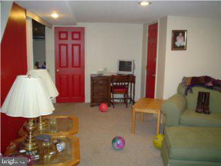 114 Alverstone Road Upper Darby, PA 19018 - Photo 5 of 5 Gallery Image 5