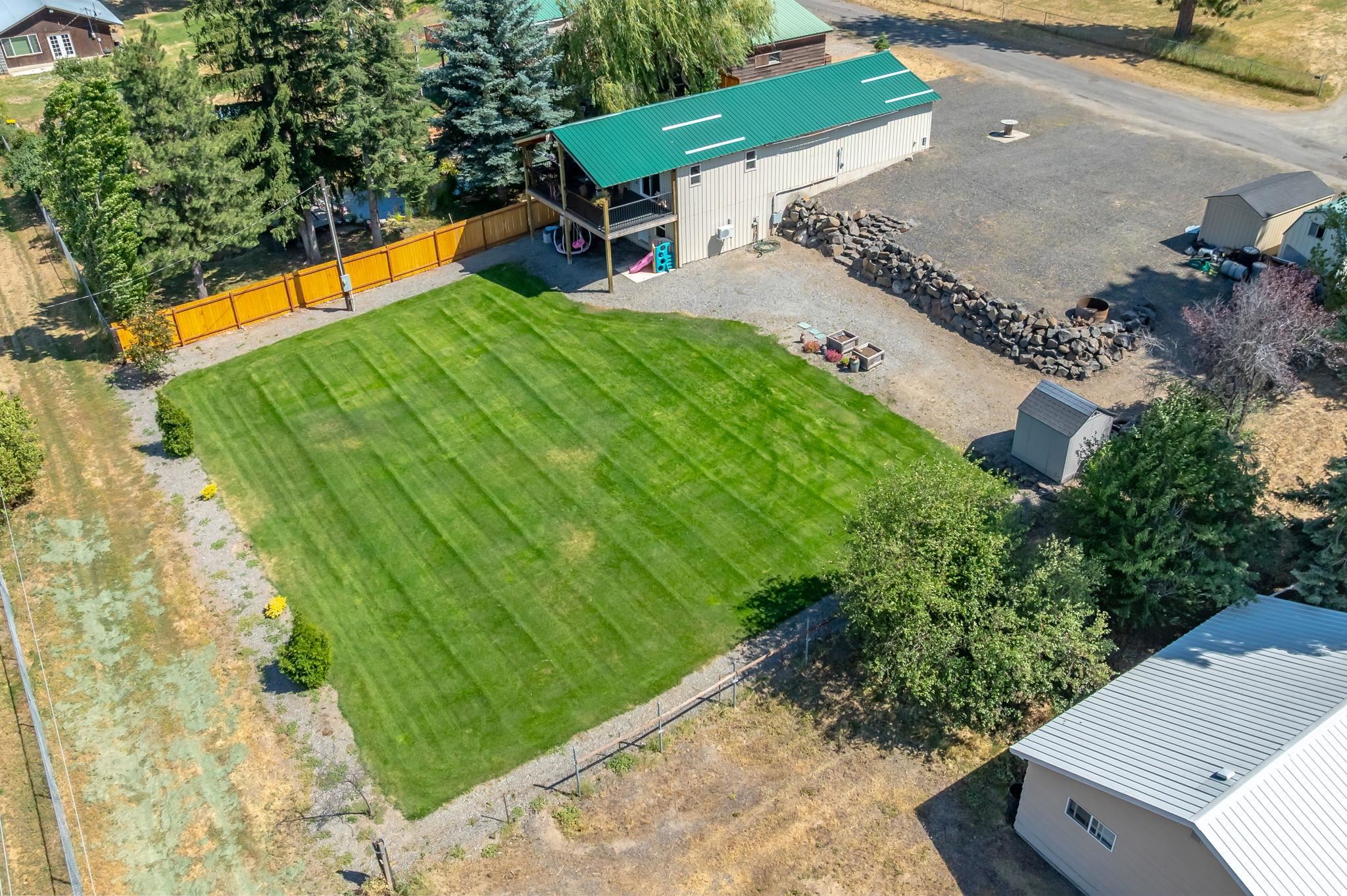 14321 Roberts Road Mica, WA 99023 - Photo 4 of 31