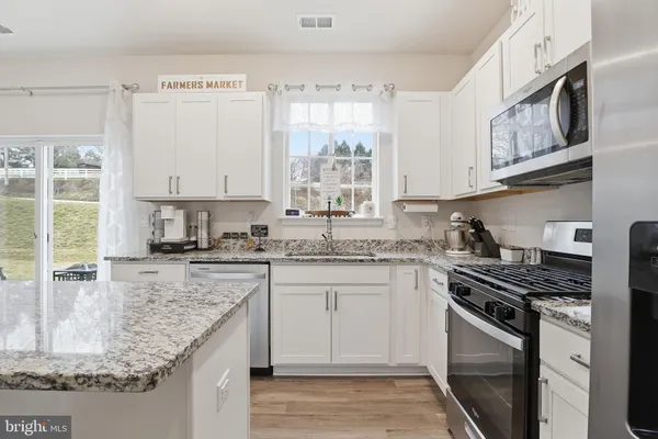 $369,900 | 4301 Brent Drive, Spring Grove, PA 17362