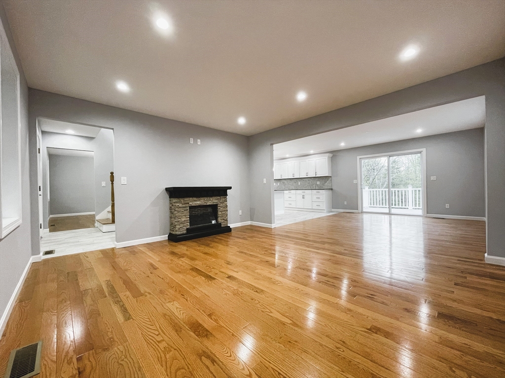 44 New Boston Road Dudley, MA 01571 - Photo 15 of 40