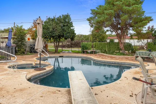 $985,000 | 6803 Cox Road, Linden, CA 95236