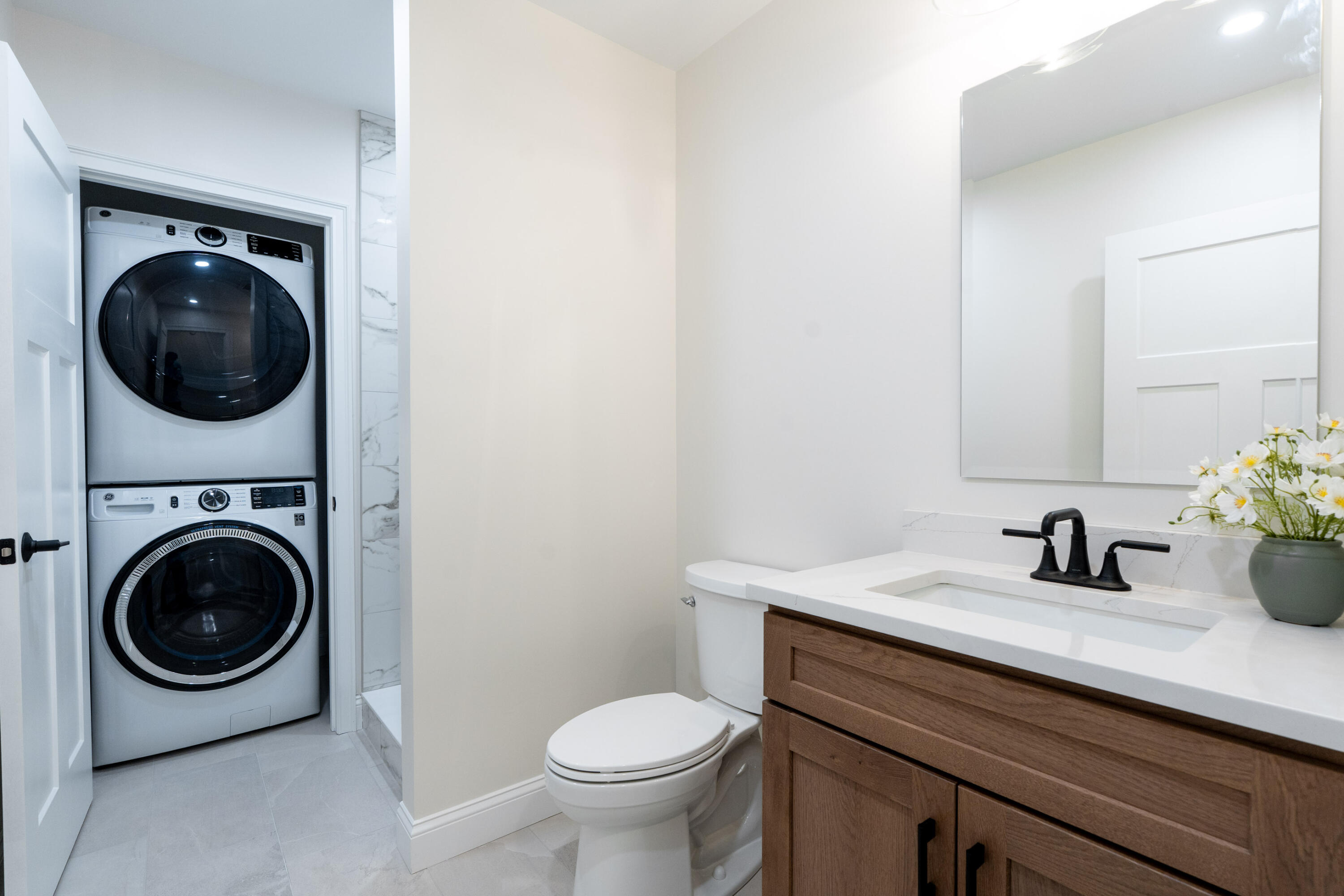 22 Daybreak Lane, Unit 11 Windham, ME 04062 - Photo 14 of 25 2.interior-30