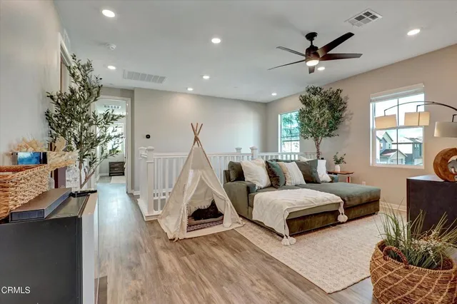 $4,300 | 27027 Evening Sky Place, Valencia, CA 91381