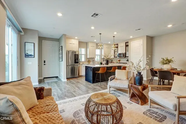 $4,300 | 27027 Evening Sky Place, Valencia, CA 91381