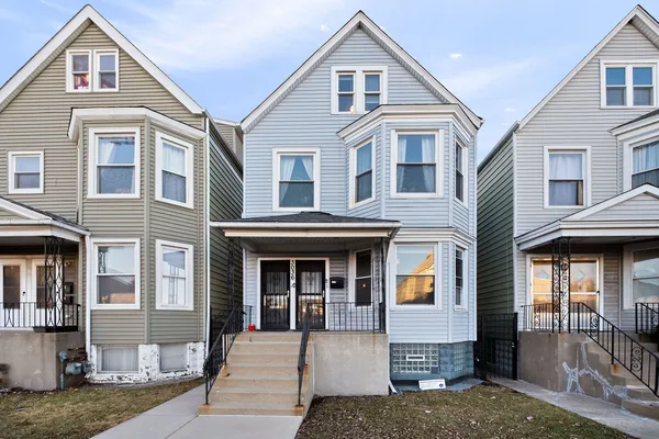 $785,000 | 3036 North Kedzie Avenue, Chicago, IL 60618