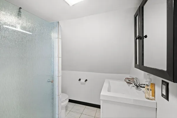 $785,000 | 3036 North Kedzie Avenue, Chicago, IL 60618