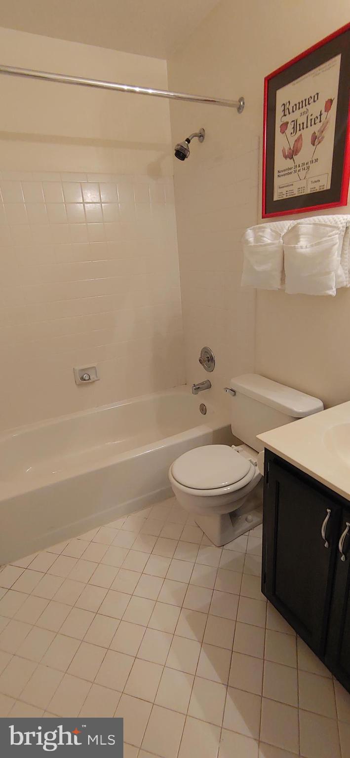 12325 Sandy Point Court Silver Spring, MD 20904 - Photo 13 of 32 Bathroom #1