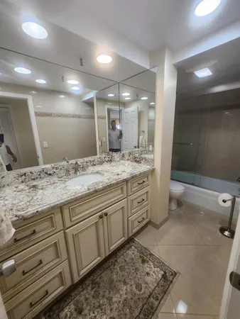 $6,500 | 859 Jeffery Street, Unit 506, Boca Raton, FL 33487