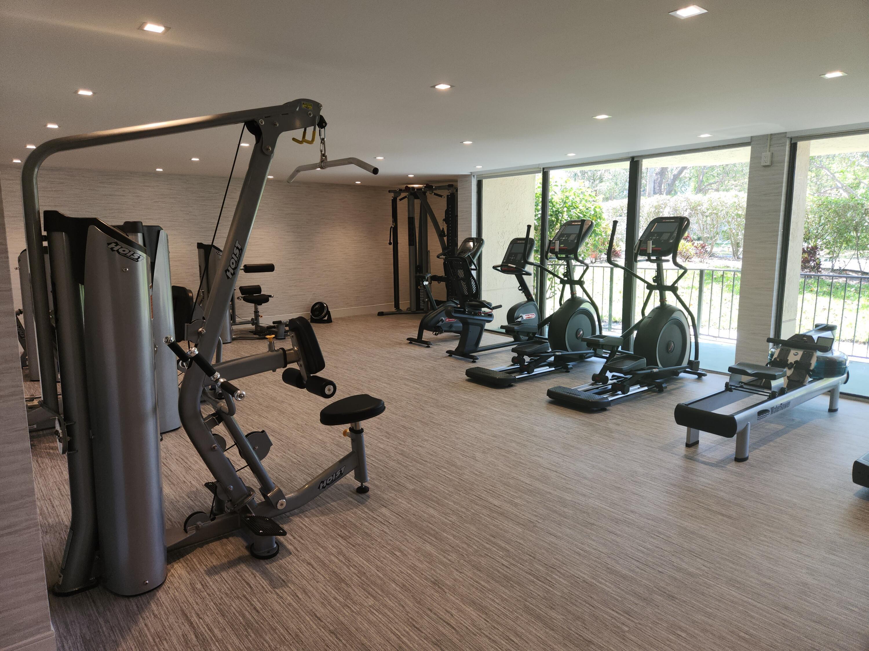 859 Jeffery Street, Unit 506 Boca Raton, FL 33487 - Photo 38 of 80 a view of a room with gym equipment