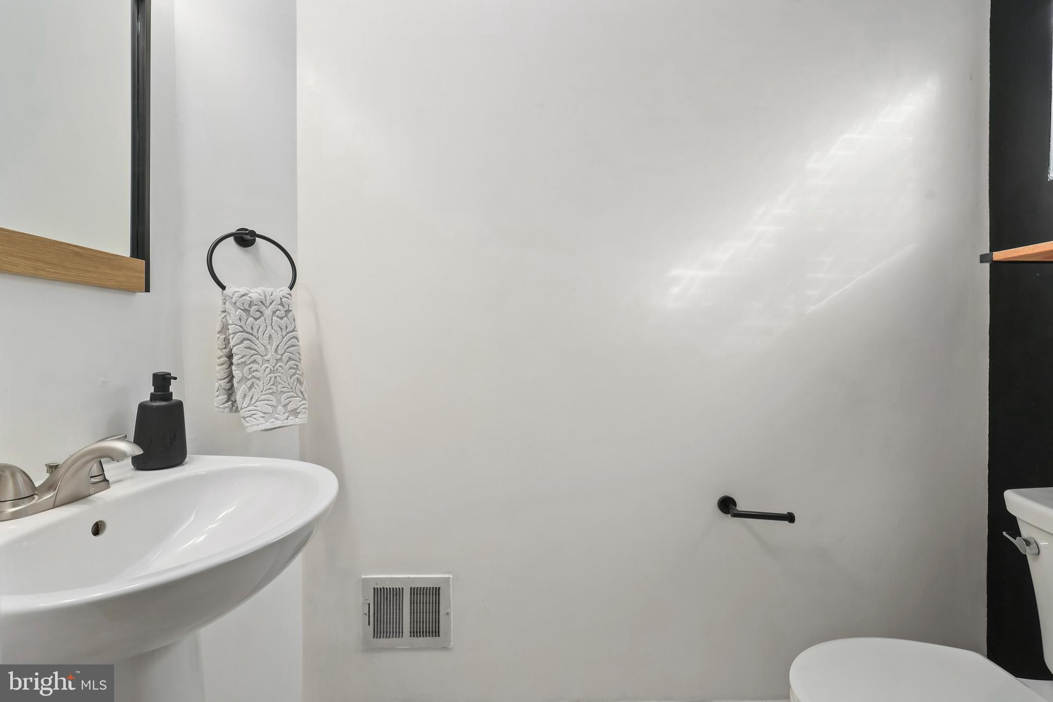 12093 Trumbull Way, Unit 12A Reston, VA 20190 - Photo 10 of 33 Gallery Image 10